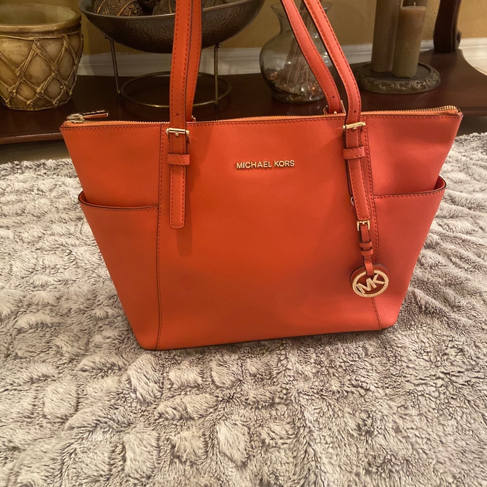 MICHAEL KORS Jet Set East West Orange Leather